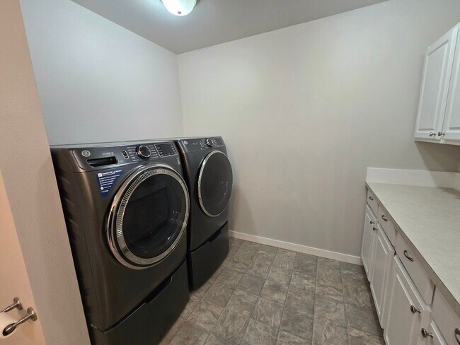 Building Photo - 3 Bedroom 3 Bathroom Home in Lake Stevens, WA