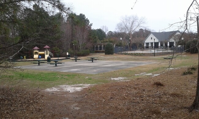 Building Photo - Large Home in the Northeast Area of Columbia