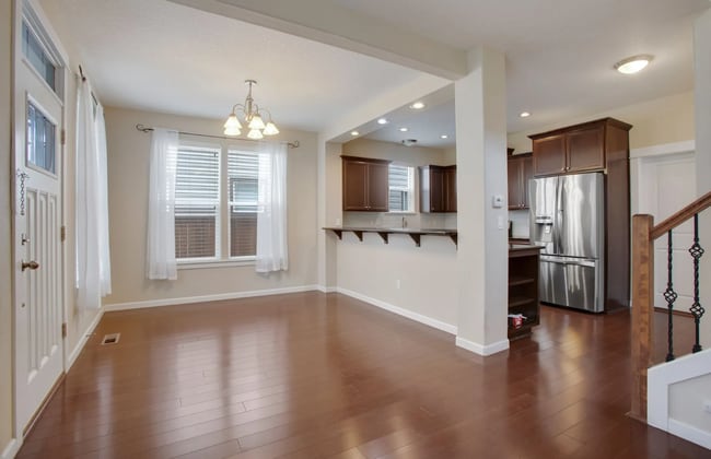 Building Photo - 253 NE Sloane Way