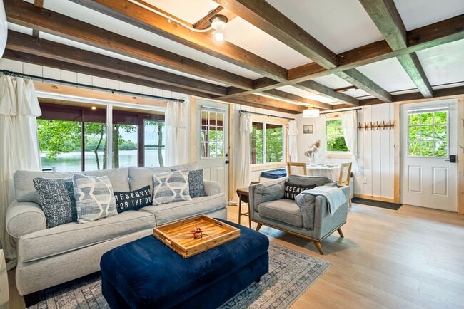 Building Photo - 30 Wag Rd