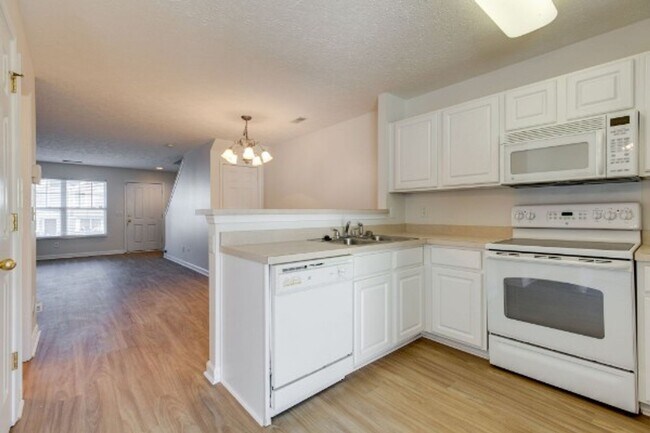 Building Photo - 318 Shadow Glen Drive, Nashville, TN 37211