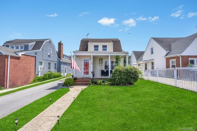 Primary Photo - 10 Dorothy Ct