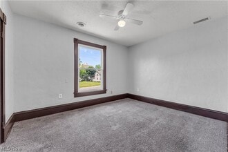 Building Photo - 812 Lovett Pl