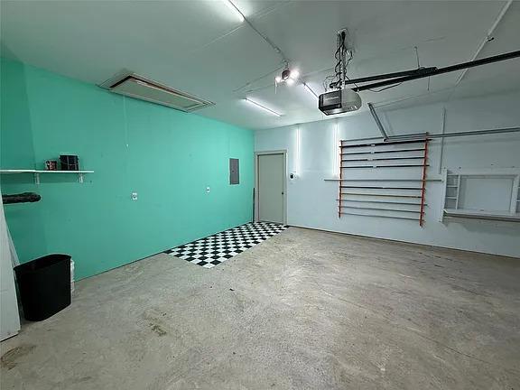 Building Photo - 400 Barton Creek Ln