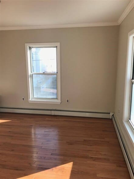 Building Photo - 23 4th St