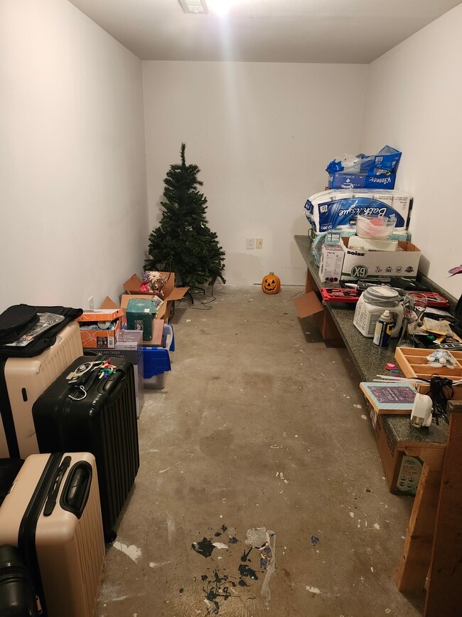 Building Photo - 830 Windmill Rd