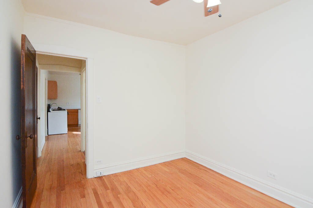 Building Photo - 4325 N Francisco Ave