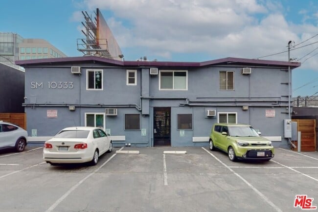 Building Photo - 10333 Santa Monica Blvd