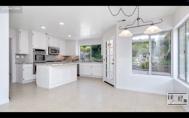Building Photo - Incredible Rancho Del Oro Home!