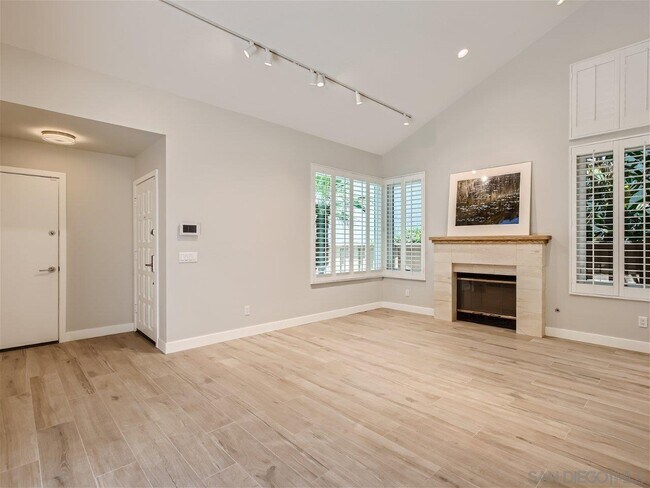 Building Photo - 4240 Graydon Rd