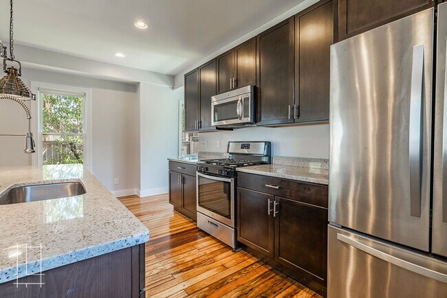 Building Photo - Available Now: One Month Free Rent!