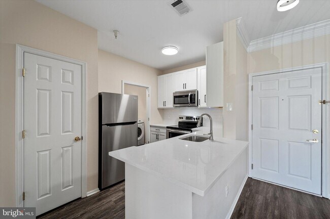 Building Photo - 1591 Spring Gate Dr.