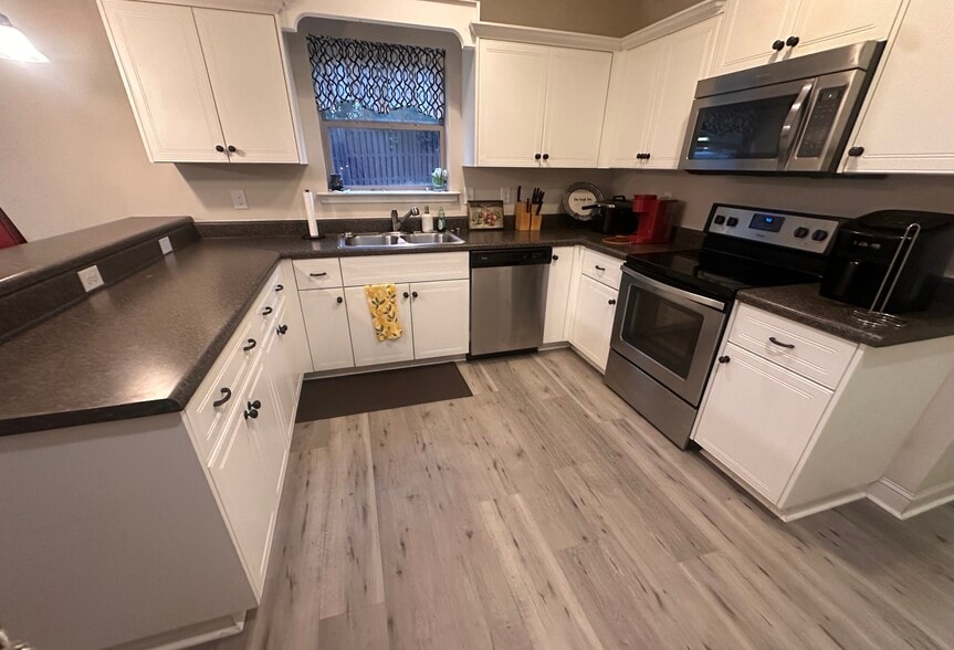 Building Photo - 505 Cranberry Cir
