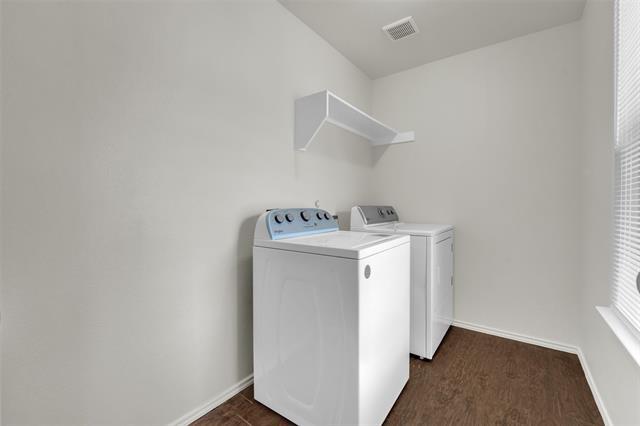 Building Photo - 338 Castleridge Dr