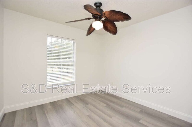 Building Photo - 5365 River Rock Rd