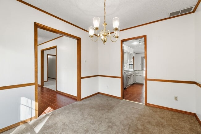 Building Photo - Beautiful 3 Bed / 2 Bath Home in Fort Smith (0.73 Acre Lot)