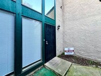 Building Photo - $1,595 Shields & Fowler, 3 Bedroom - E. Shields Ave #118, Fresno / Gated Community