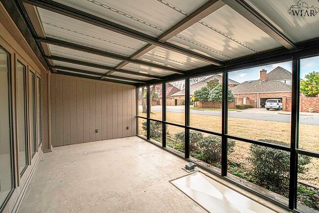 Building Photo - 2824 Mill Valley Dr