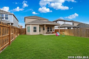 Building Photo - 827 W Laurel St