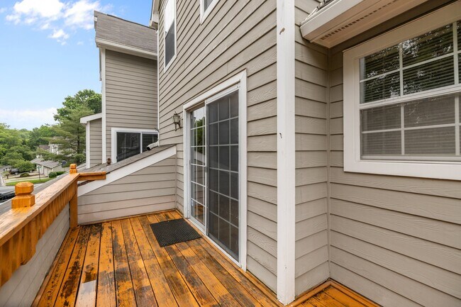 Building Photo - 8910 St Pierre Ln