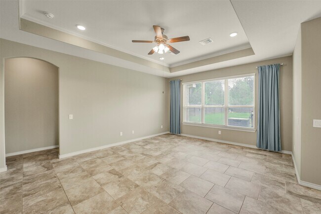 Building Photo - 9651 Thimbleweed Dr