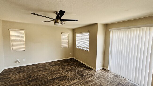 Building Photo - 5754 Wind Dancer Dr