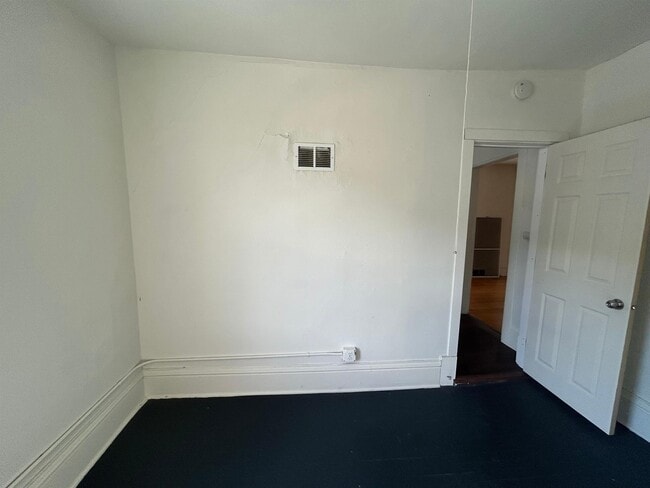 Building Photo - 120 S Blair St