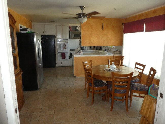 Building Photo - 18915 Chase St