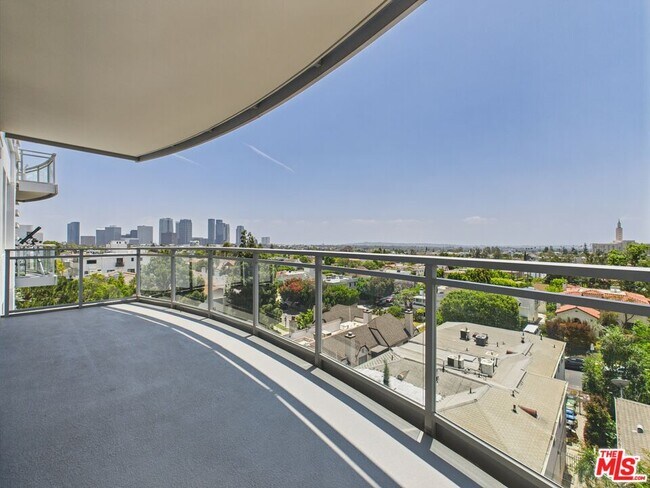 Building Photo - 10710 Wilshire Blvd