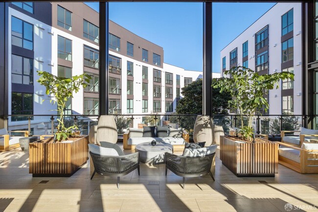 Building Photo - 1 Bristol Court