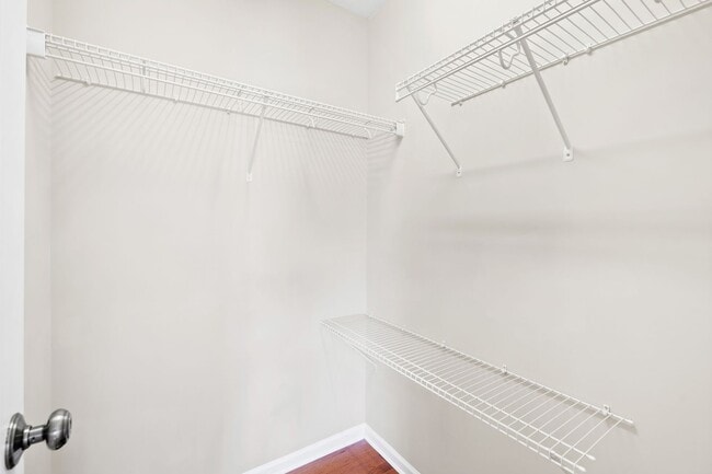 Building Photo - Beautiful 5 Bedroom Home in Dansforth Neighborhood