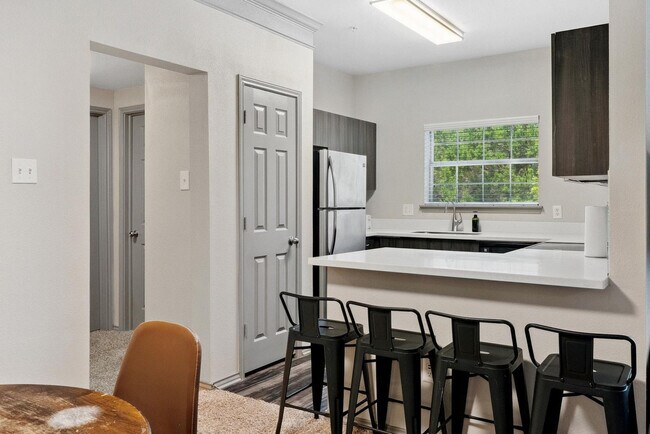 Building Photo - 12100 Metric Blvd