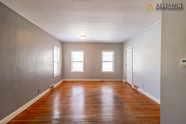 Building Photo - 1609 Poyntz Ave