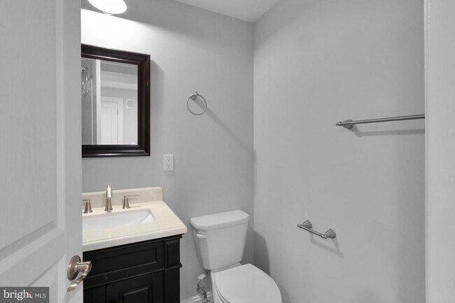 Building Photo - 1715 N Howard St