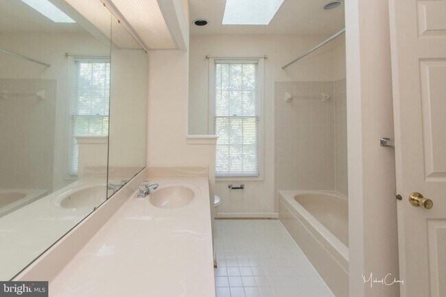Building Photo - 14114 Silent Wood Way
