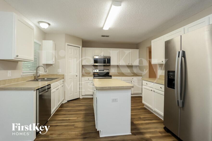 Building Photo - 3500 Hickory Landing Ct