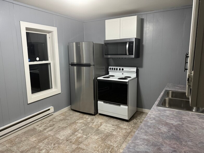 Building Photo - 343 S Shelby St