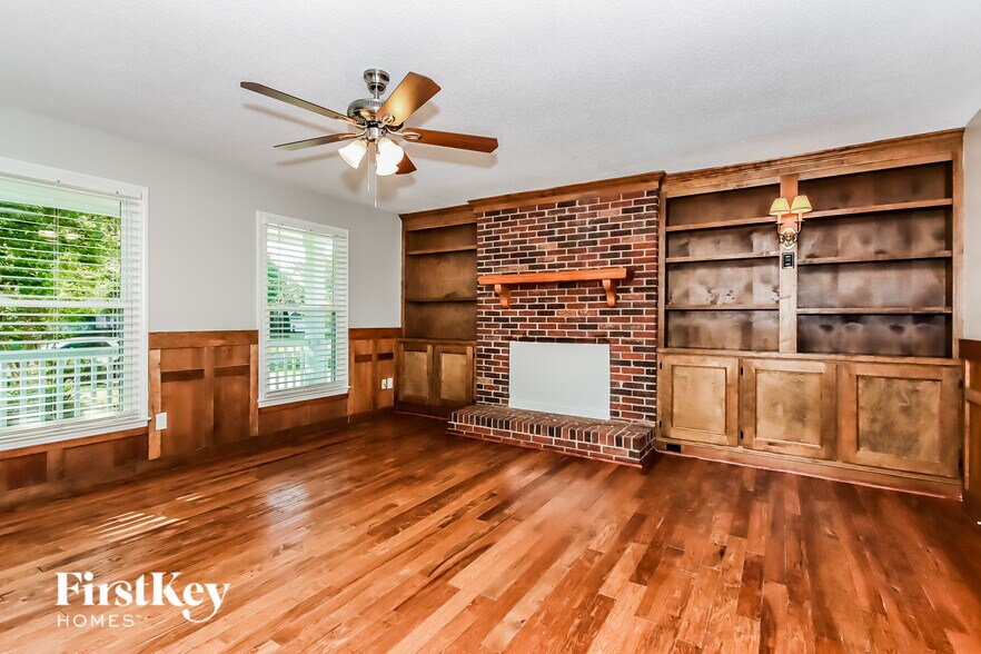 Building Photo - 6917 Forest Manor Dr