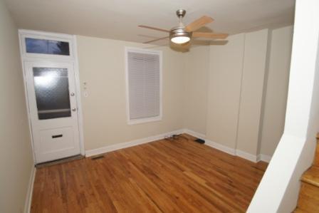 Building Photo - ADORABLE PET-FRIENDLY 2-BEDROOM TOWNHOUSE ...