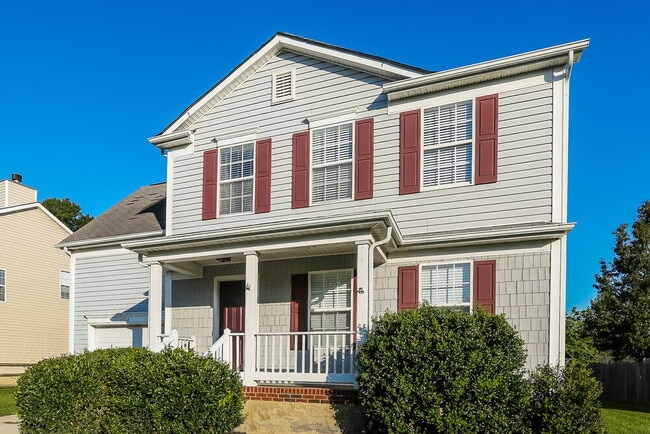 Building Photo - 15718 De Havilland Dr