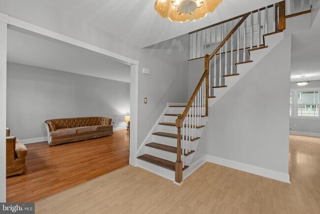 Building Photo - 193 Beekman Ln