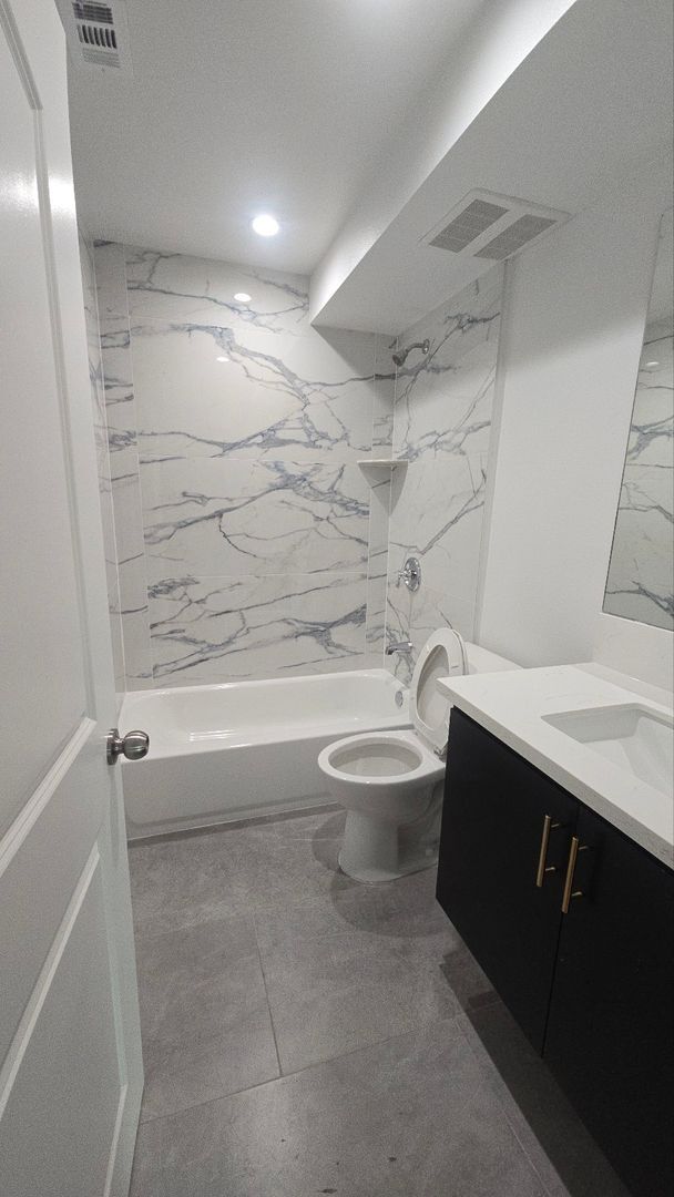 Building Photo - Graham(10422)