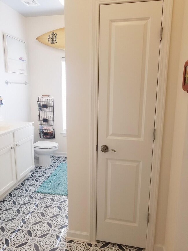 Building Photo - CORAL RIDGE