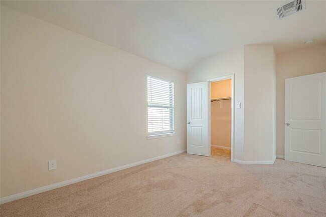 Building Photo - 14633 E Pine Heart Dr