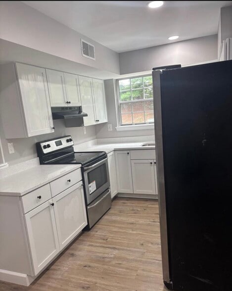 Building Photo - 2799 Bordeaux Pl