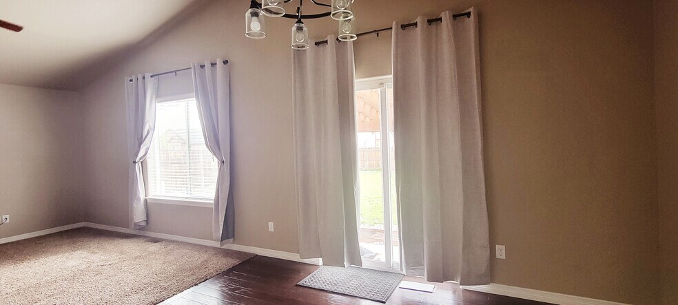 Building Photo - 6729 Kearsarge Dr