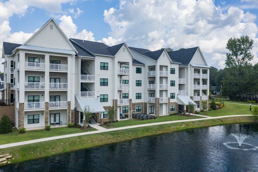 Building Photo - The Glenn