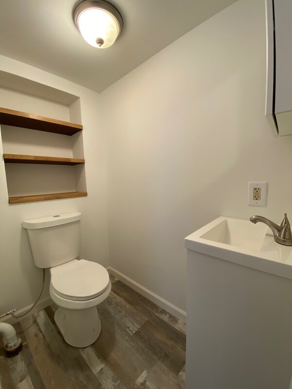 Building Photo - 2310 Tibbett St
