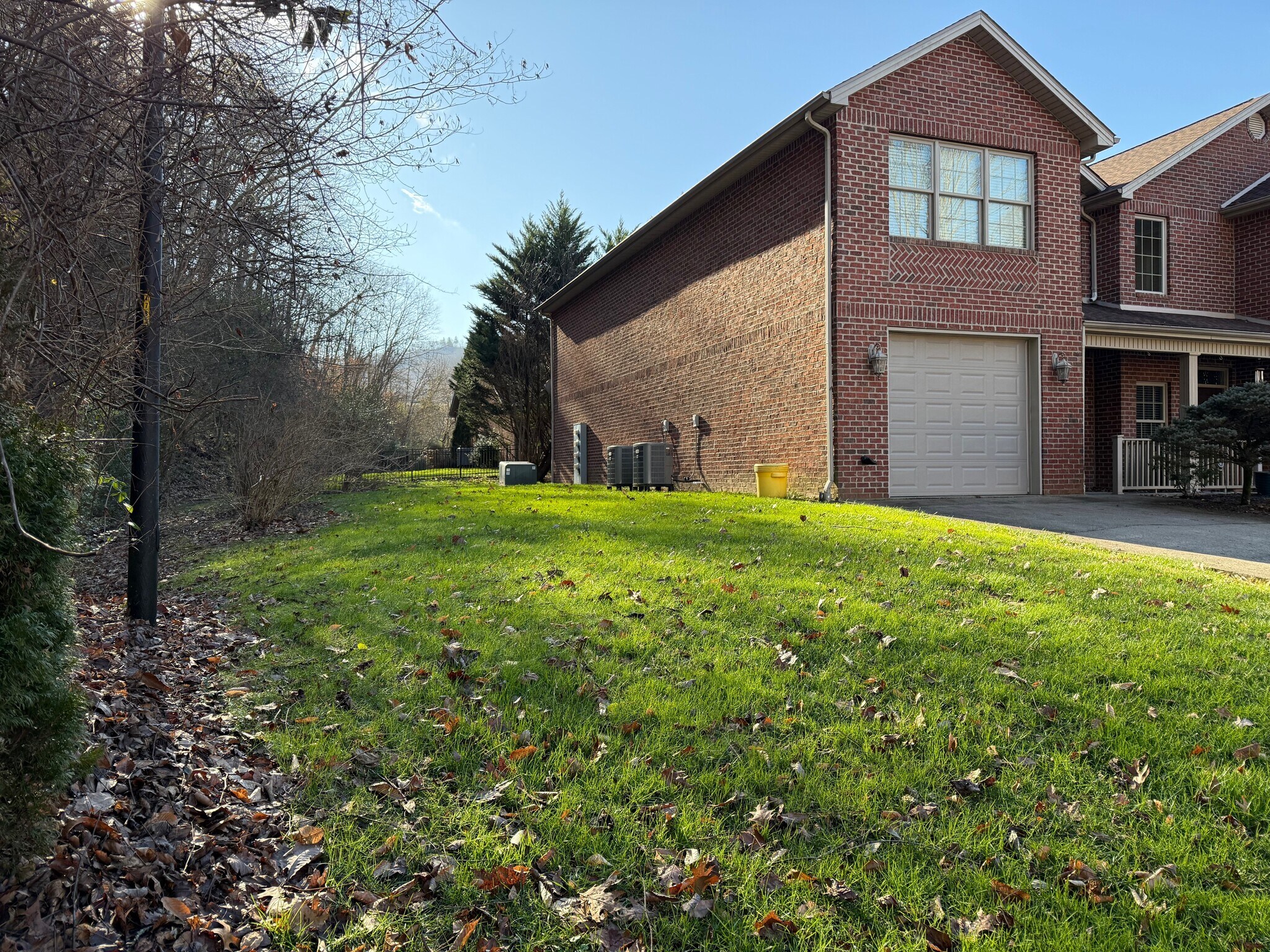 Building Photo - 111 Renee Ln