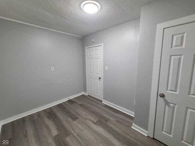 Building Photo - 972 N Belleview Pl